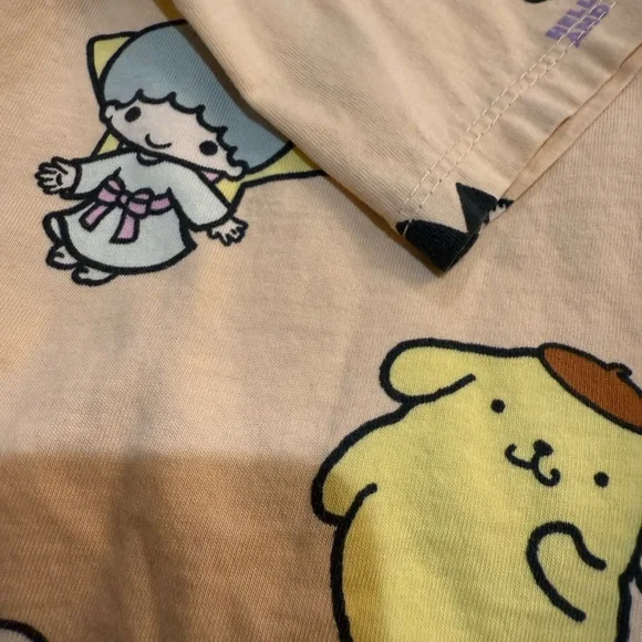 H&M Girls Long-sleeved Tops Unicorn and Hello Kitty Design Size 5T - Picture 2 of 9